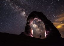 delicate-arch-night-stars-landscape